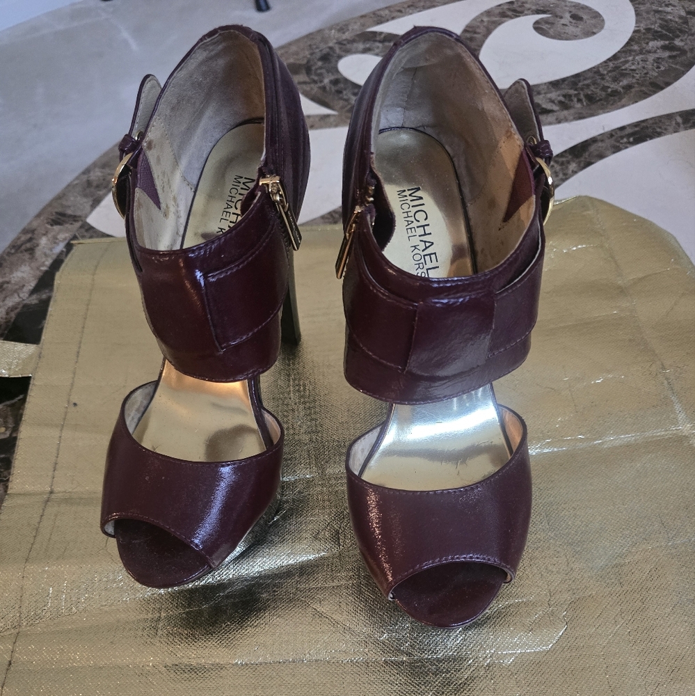 Burgandy Michael Kors Buckle Mary Janes Size 8